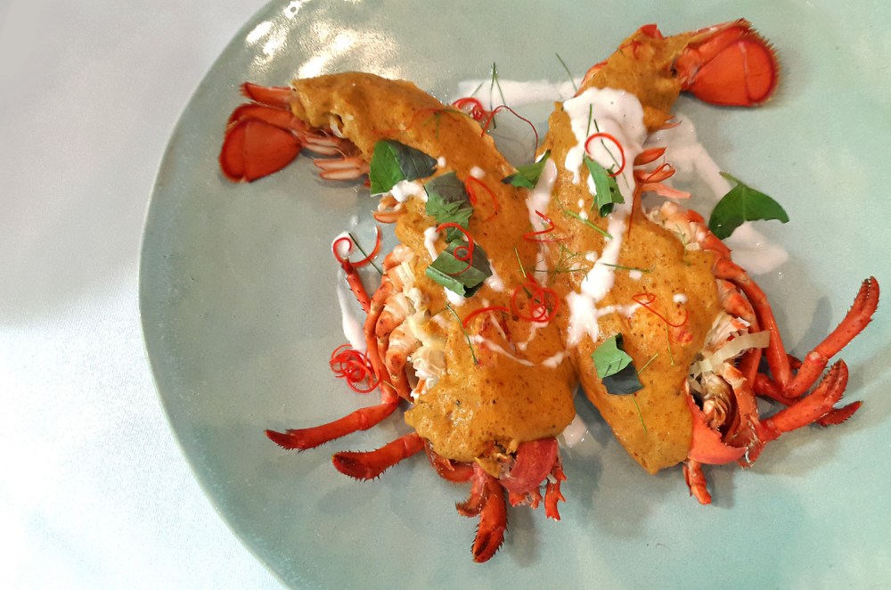 Issaya Siamese club , bangkok