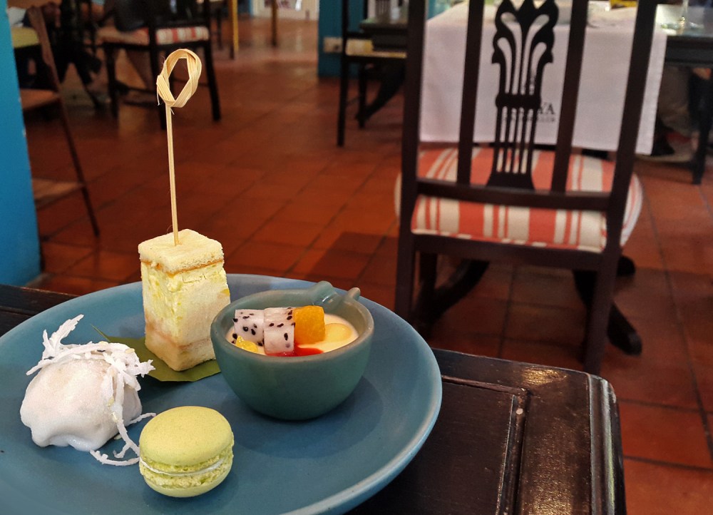 Issaya Siamese club , bangkok