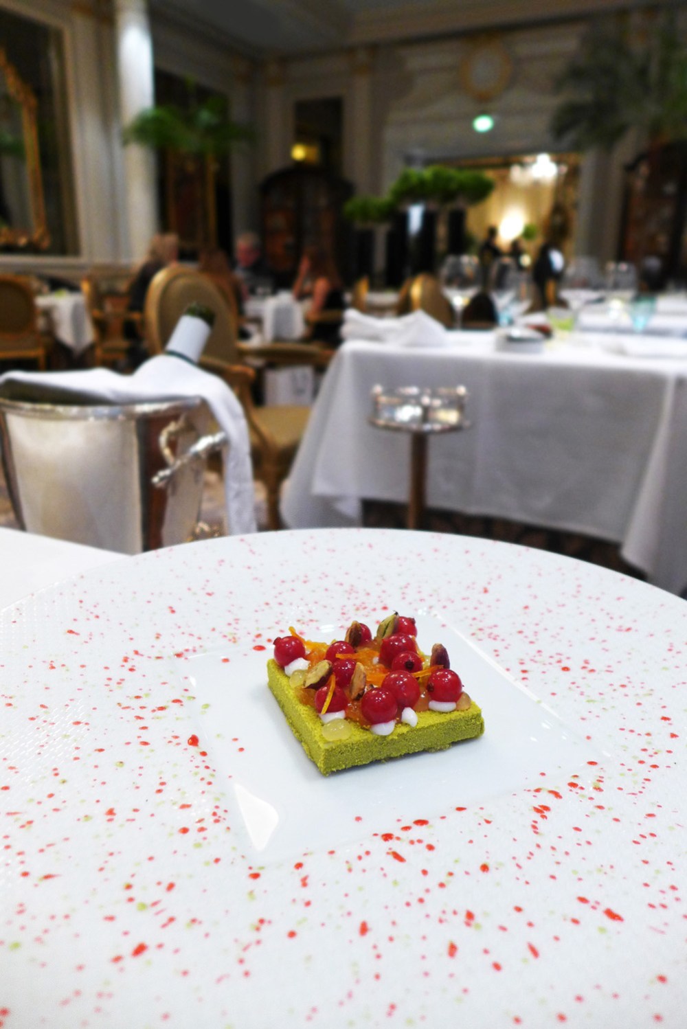 Le Cinq , George V , Paris