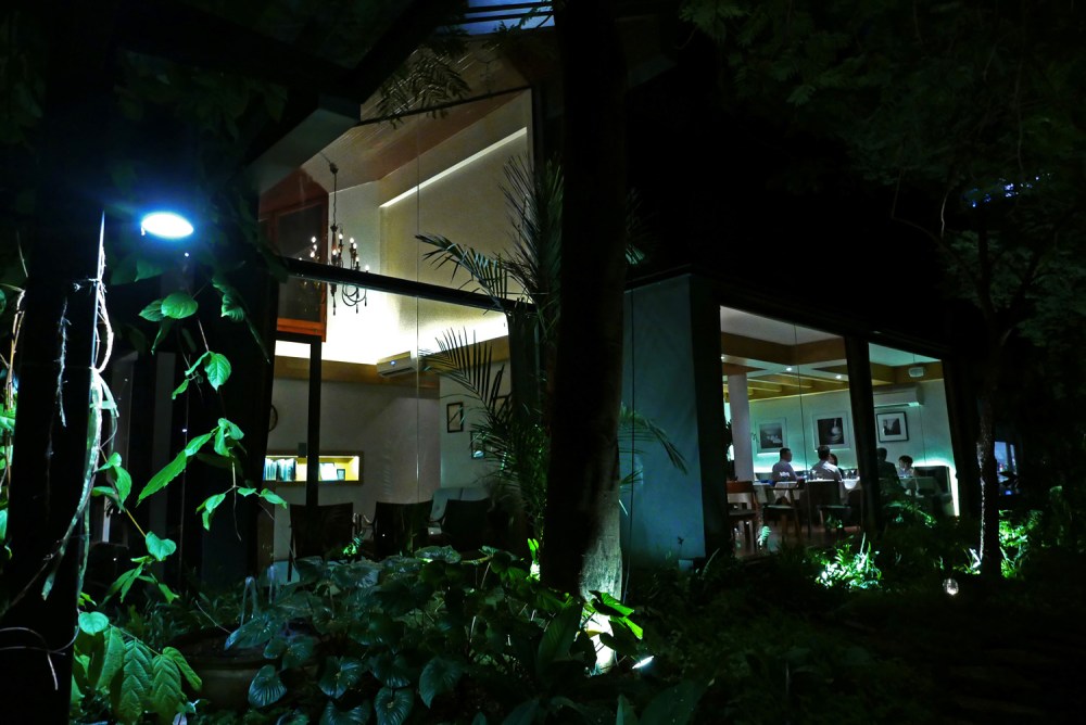 restaurant suhring , bangkok , thailand